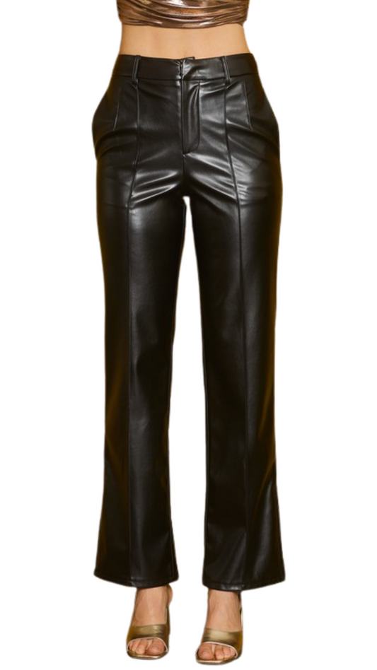 D065 pantalon negro vinipiel